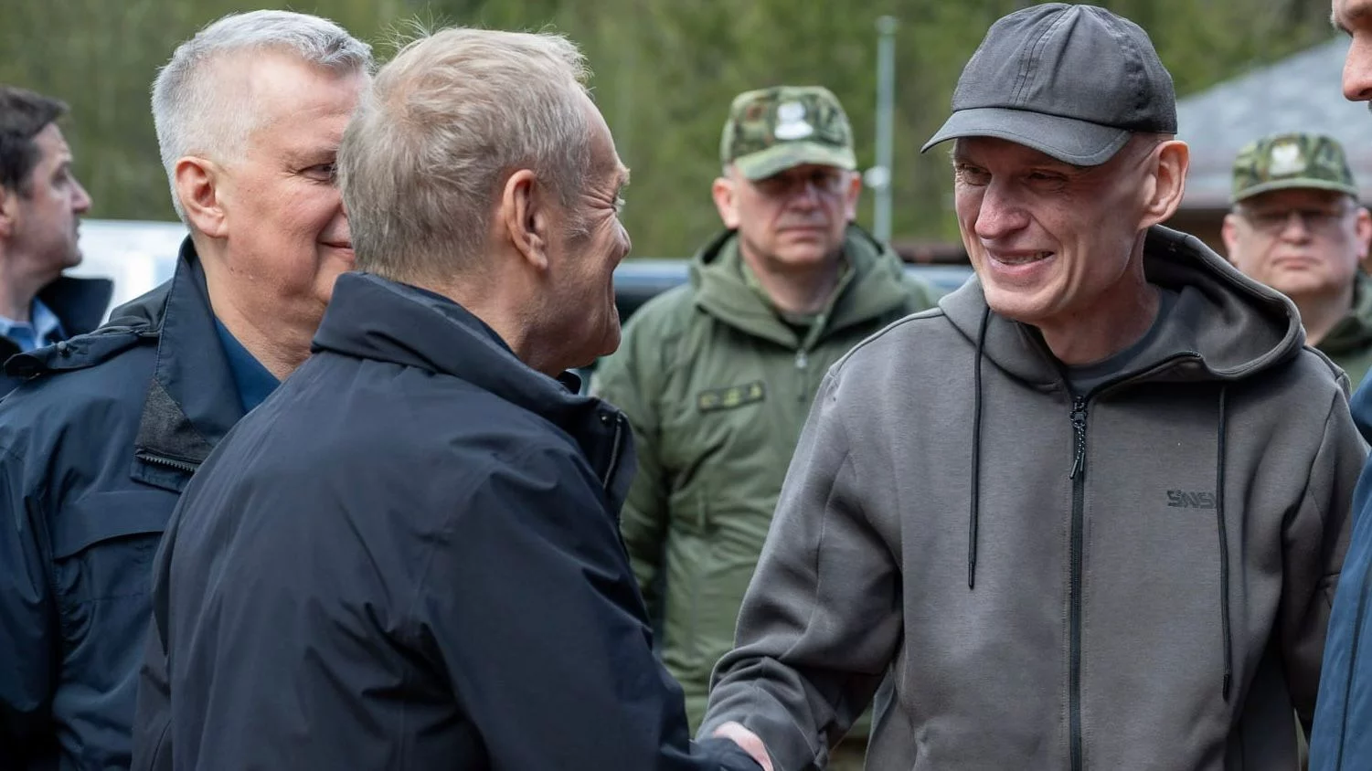 Uwolnienie Andrzeja Poczobuta: Dyplomacja i Nadzieja