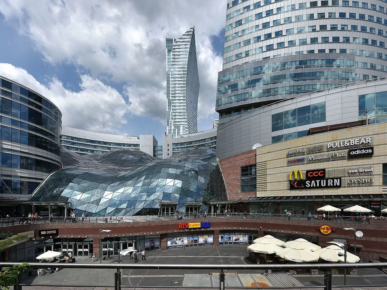 Polska spada w rankingu PKB, ale przez cały czas z ambicjami na przyszłość