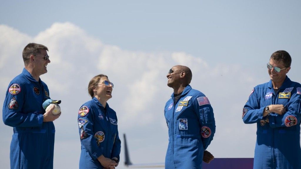 Artemis II: Misja Księżycowa z Międzynarodową Obsadą Astronautów