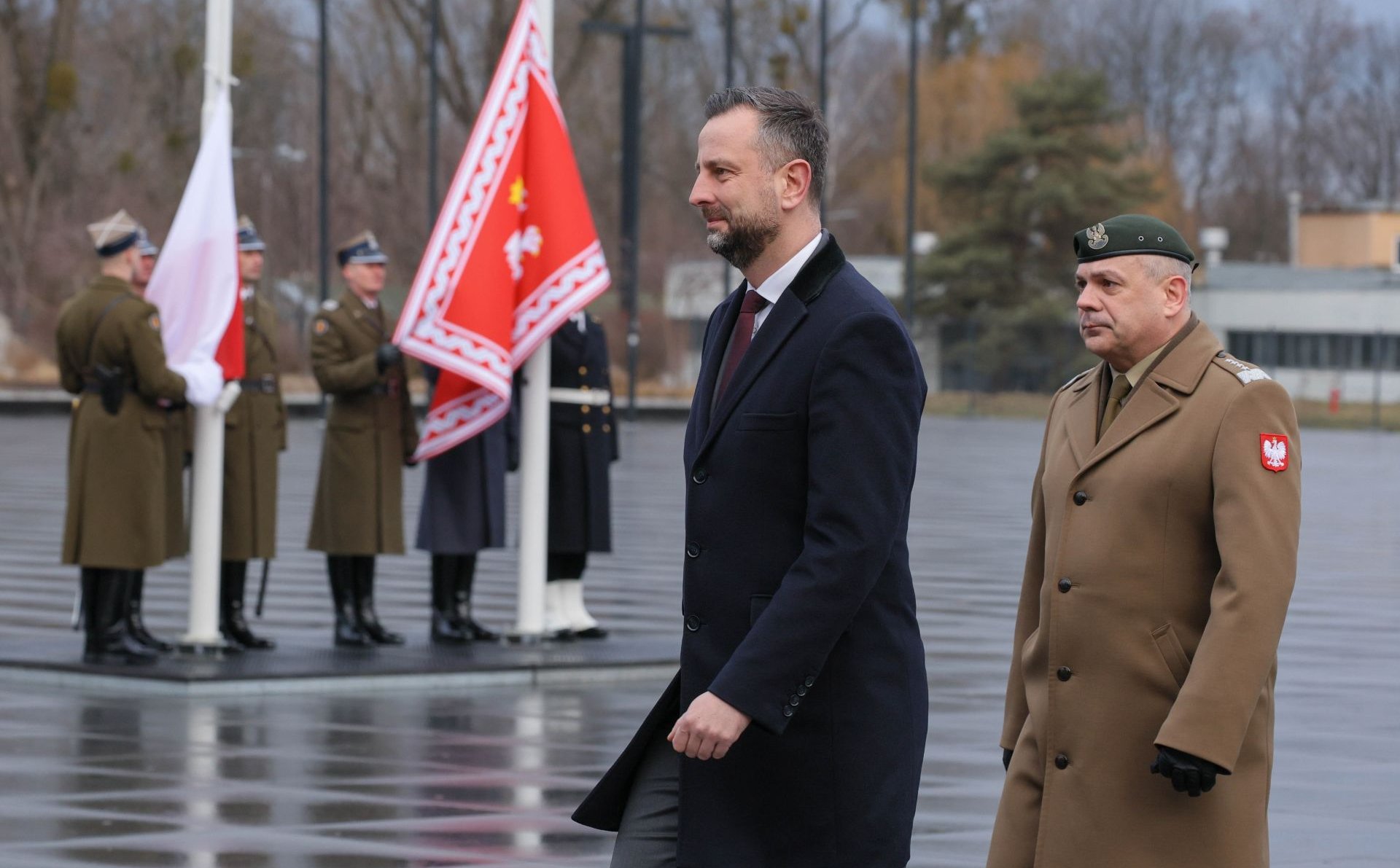 Kryzys komunikacyjny w polskim MON: Pentagon wstrzymuje rotację żołnierzy
