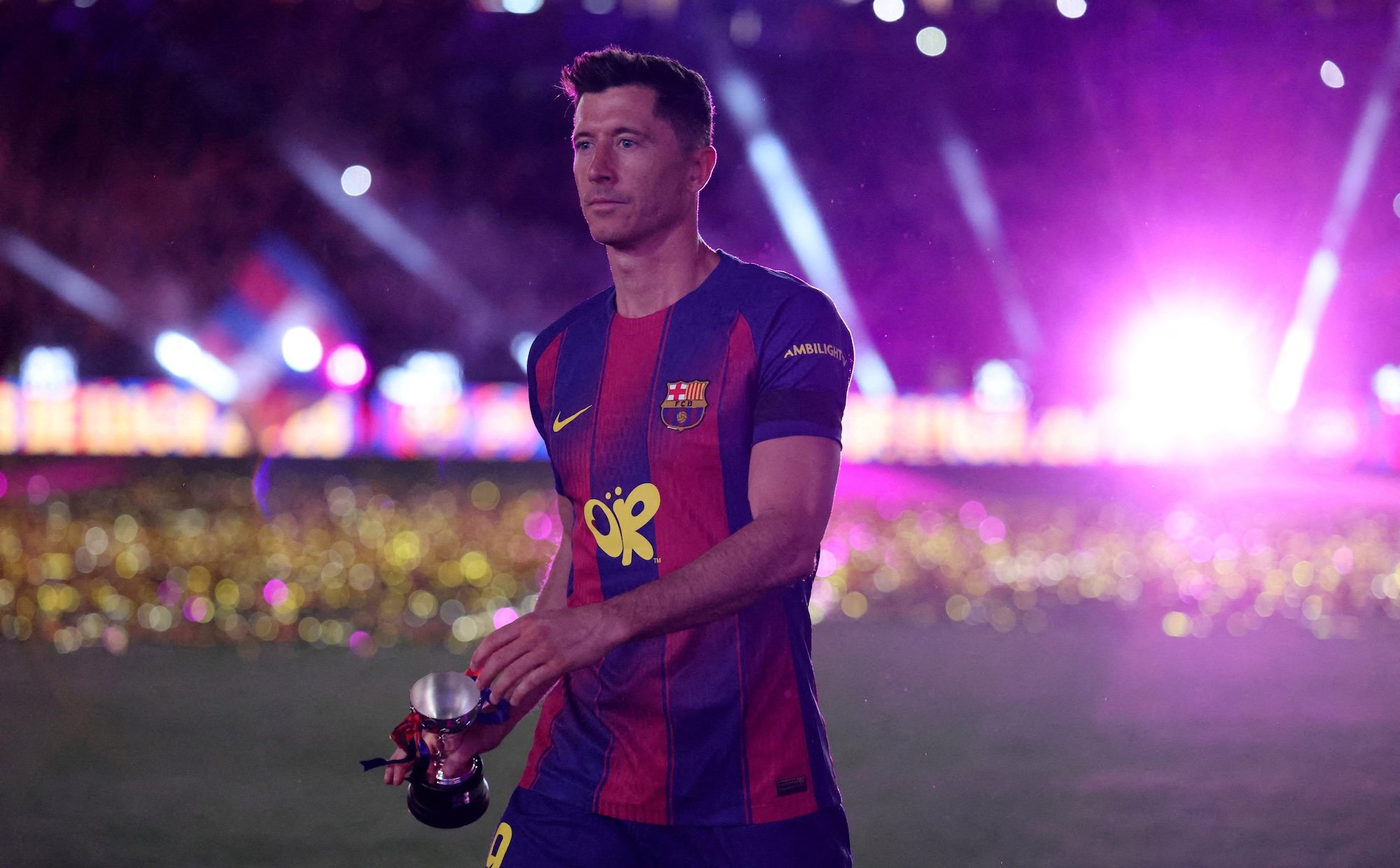 Robert Lewandowski opuszcza Barcelonę: co czeka polskiego napastnika?