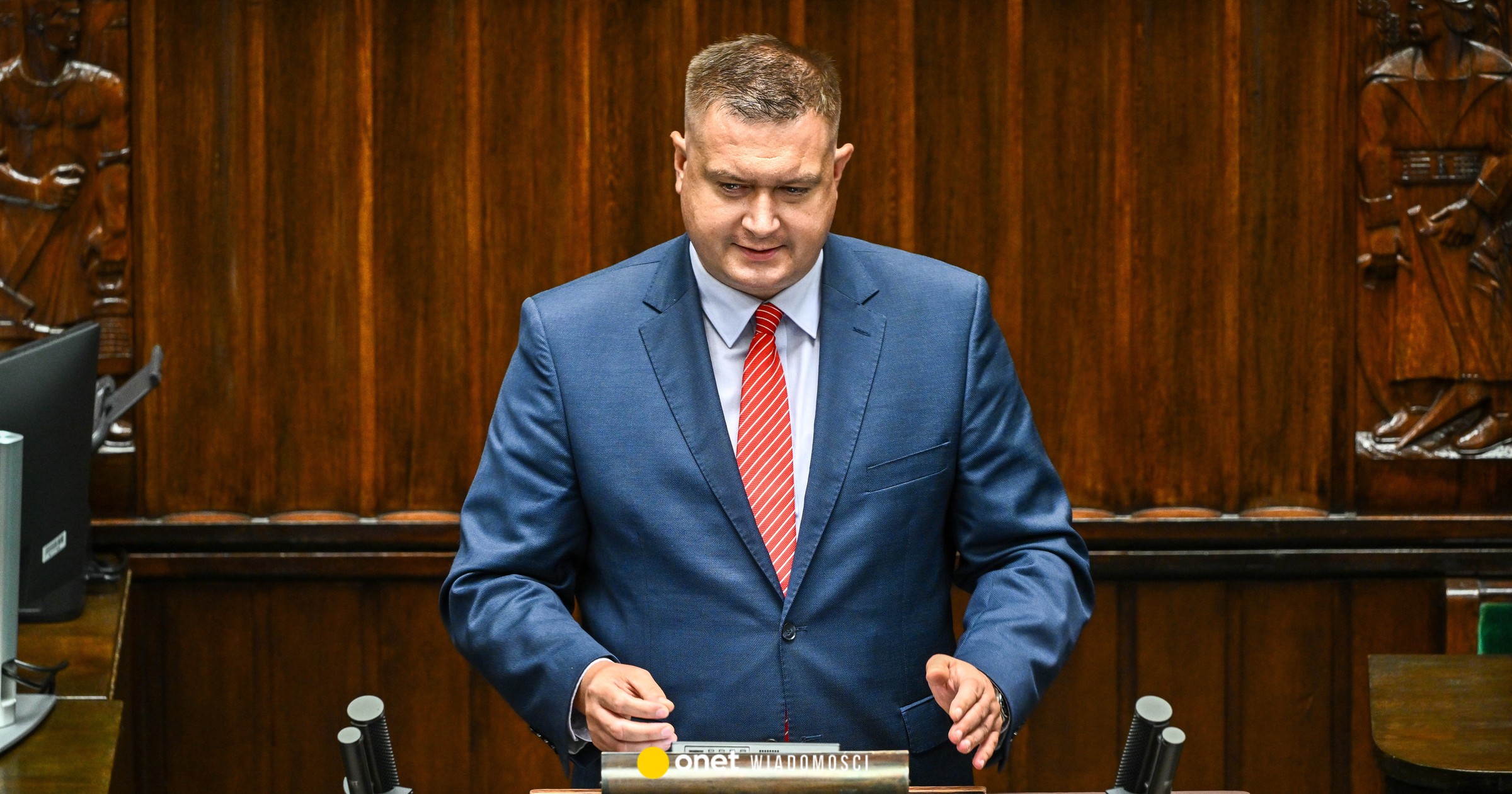 Marcin Porzucek w centrum kontrowersji po incydencie na pokładzie samolotu