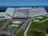 Hotel Gołębiewski w Pobierowie: Luksusowy gigant nad Bałtykiem
