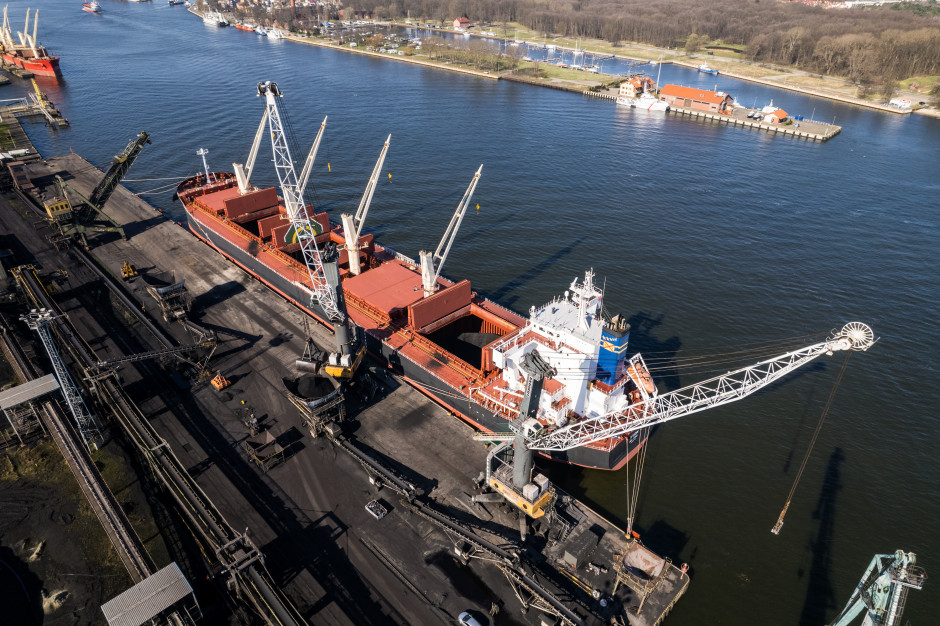 OT Logistics: Spadek Przychodów i Strategiczne Inwestycje na 2026 Rok
