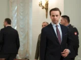 Wołodymyr Zełenski uhonorował jednostkę wojskową, wywołując reakcję polityków