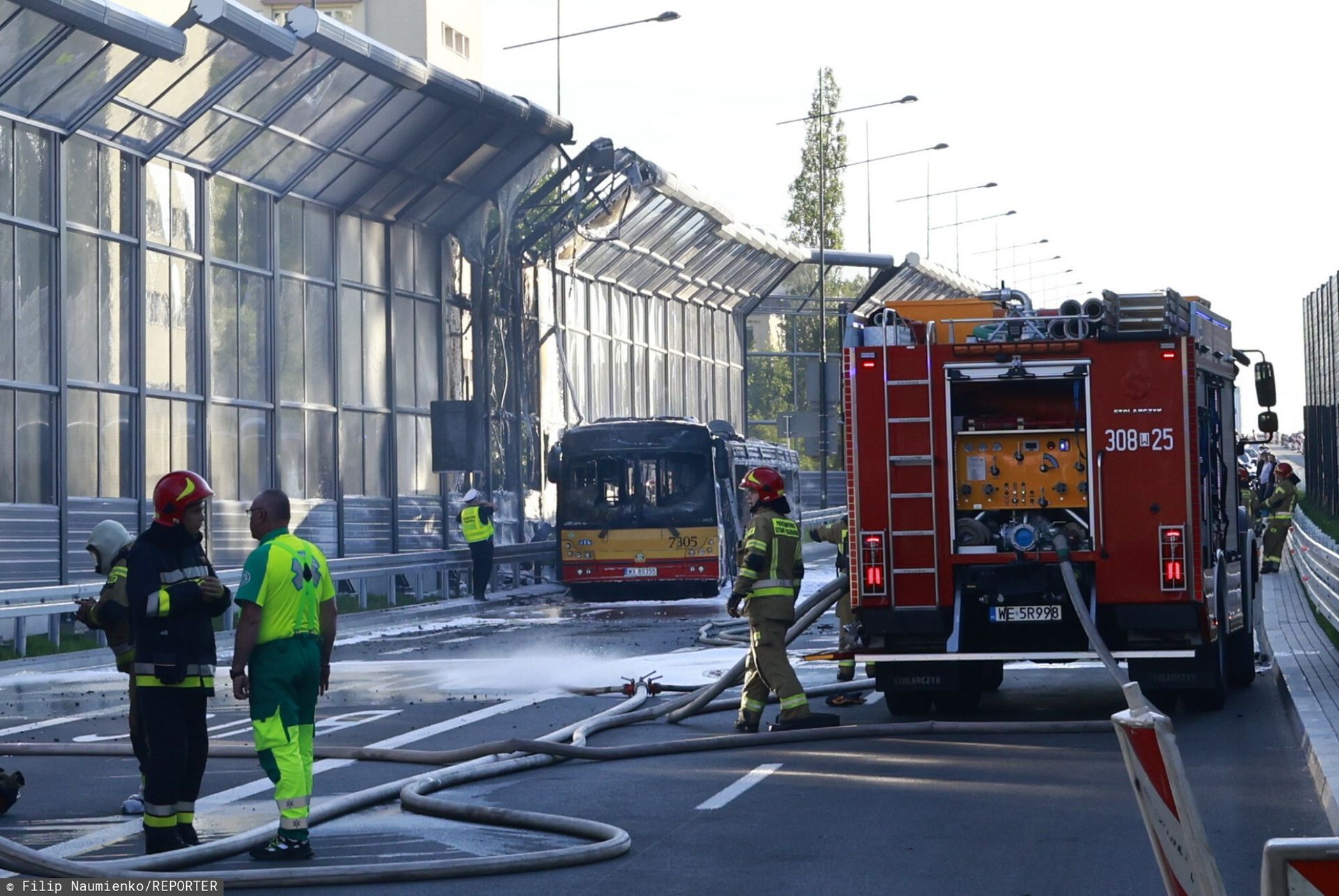 Pożar autobusu w Warszawie: Zablokowane ulice na Pradze-Południe