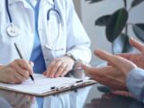 Kontrowersyjna afera w Szpitalu Południowym: Zdjęcie lekarza z rady