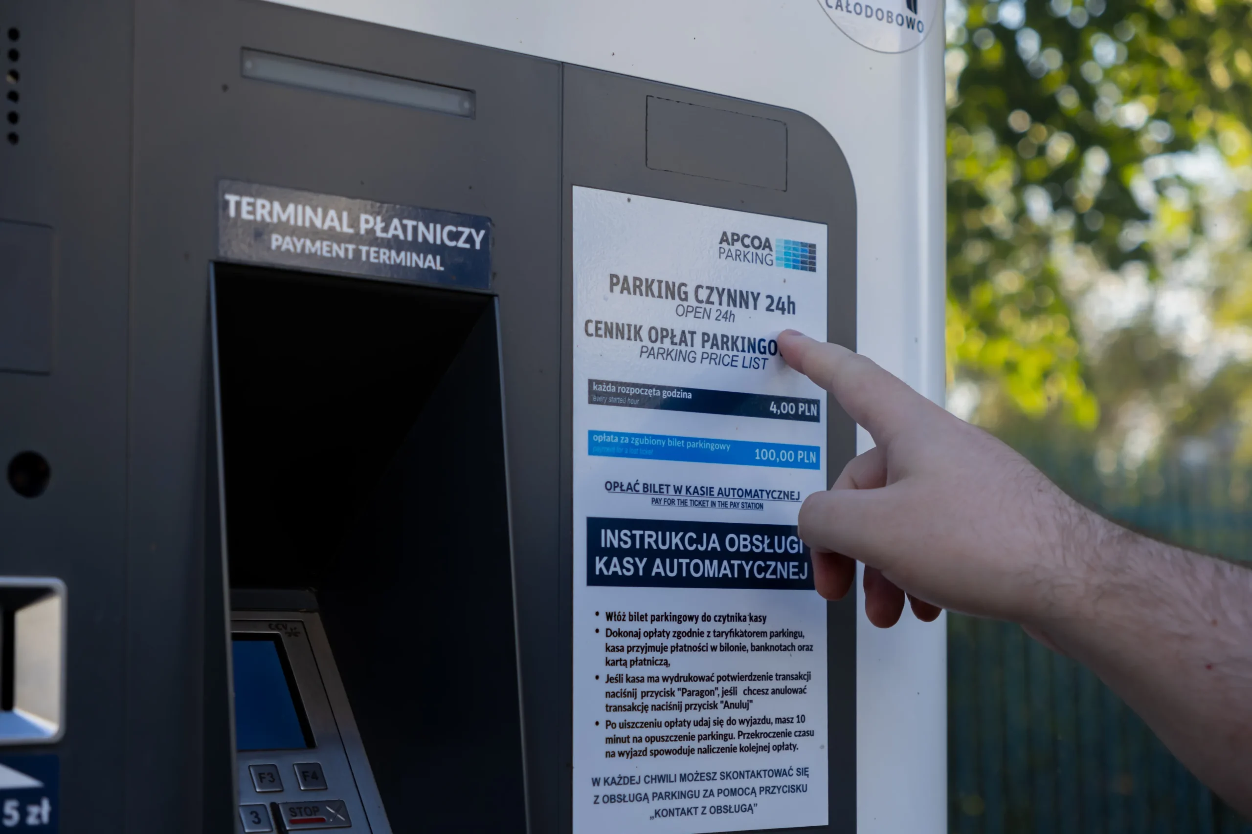 Kontrowersje wokół opłat parkingowych: surowa kara dla APCOA Polska