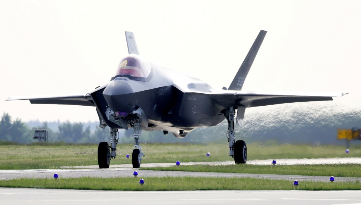 Przelot F-35 nad Polską: Nowoczesne myśliwce w polskim niebie