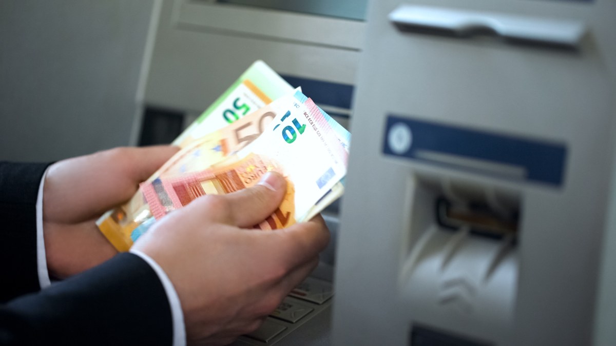 Polskie Wypłaty w Euro: Niespodziewany Wzrost i Nowe Wyzwania