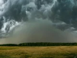 Ostrzeżenia pogodowe dla północnej i centralnej Polski: gwałtowne burze i opady