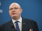 Rząd Wprowadza Nowe Przepisy Chroniące Młodzież przed Pornografią Internetową