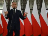 Prezydent Nawrocki podpisuje kluczowe ustawy i wstrzymuje regulacje kryptoaktywów