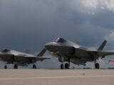 Polska otrzymuje pierwsze samoloty F-35: Nowa era w obronności