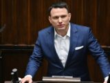 Umorzenie śledztwa ws. przeglądania danych Mentzena wywołuje kontrowersje