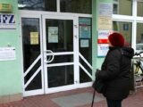Kryzys finansowy w ochronie zdrowia: Milionowe pensje i deficyt NFZ