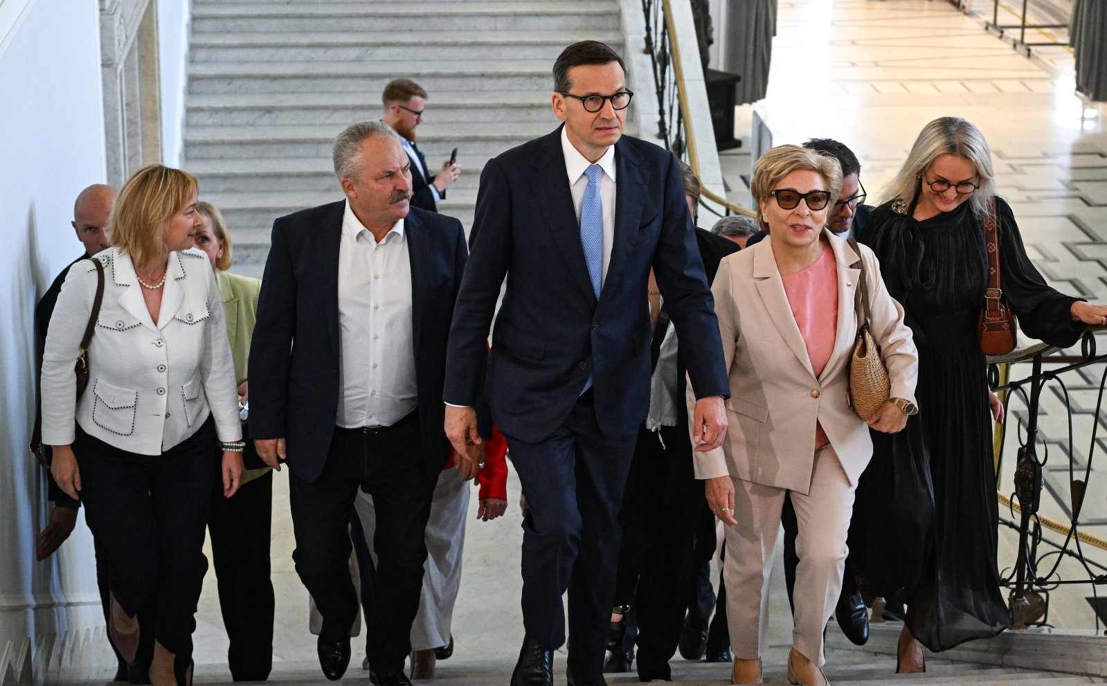 Powstanie nowego klubu parlamentarnego a przyszłość PiS