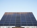 Produkcja energii z OZE: Nowe zasady raportowania dla przedsiębiorców