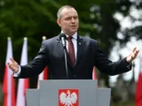 Decyzja Prezydenta Nawrockiego ws. podatku od nadzwyczajnych zysków wywołuje dyskusję