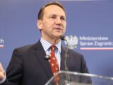 Radosław Sikorski dziękuje ambasadorowi USA za upamiętnienie Jedwabnego
