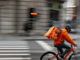 Pyszne.pl zrewolucjonizuje dostawy przez współpracę z zewnętrznymi firmami