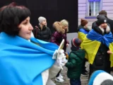 Wojenne dramaty uchodźców i niegasnąca solidarność na Ukrainie