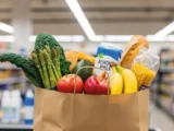 Wydłużone godziny otwarcia sklepów przed świątecznym weekendem