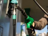 Spadek VAT na paliwa: ulga czy polityczny ruch?