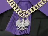 Zmiany w sądownictwie: Dłuższa praca sędziów i nowe zasady delegacji