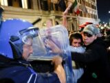 Starcia protestujących z policją w Europie: Rosnąca fala niezadowolenia