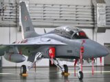 Opóźnienia w dostawach FA-50: Polska strategia w walce z dronami