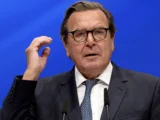 Schröder pod ostrzałem za wizytę u Putina: Niemieckie oburzenie