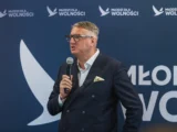 Kulisy raportu komisji śledczej do spraw Pegasusa i kontrowersje wokół Przemysława Wiplera