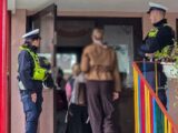 Wzmożone kontrole policji po aktach przemocy w mazowieckich szkołach