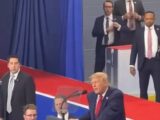 Nagłe Poruszenie na Wiecu Trumpa w Alasce: Agenci Secret Service w Gotowości