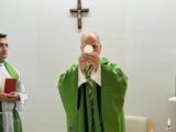 Papież Leon XIV w dobrym zdrowiu po operacji – nowe wiadomości z Watykanu