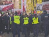 Policjantka zaatakowana w Warszawie: Komenda odpowiada na oskarżenia