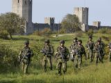 Szwecja wspiera wschodnią flankę NATO: nowe strategie obronne